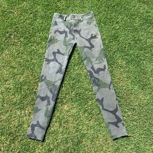 Brandy Melville Camo Jeggings